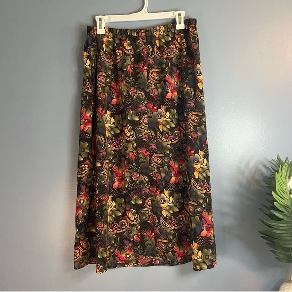 Special offer  Sag Harbor Petite Colorful Dark Floral Skirt o5usVTucr Buying Cheap