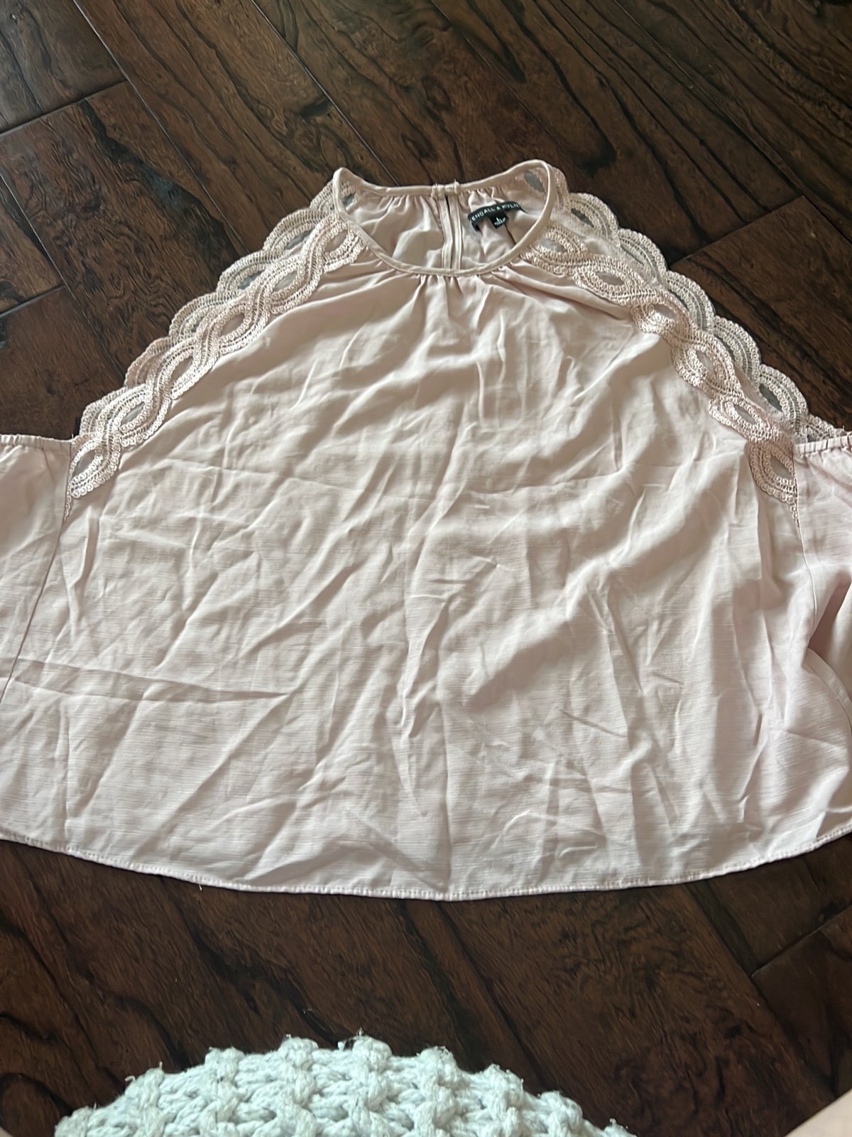 Discounted Kendall & Kylie high neck cropped tank top. Size large, its pale pink /blush col JIQKmhGjh Wholesale