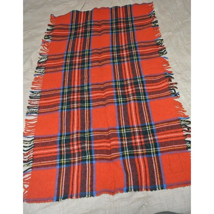 Simple Vintage Wool Throw blanket Heather Isle Scottish