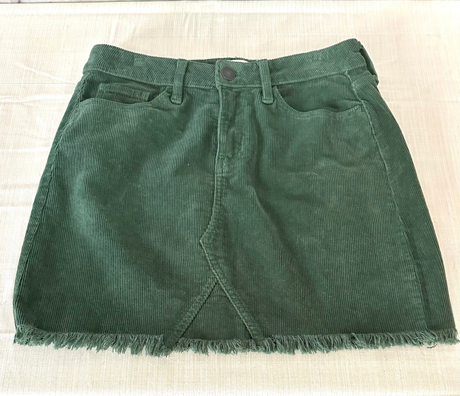 Special offer  Green corduroy skirt size 9 nUZyx98BJ Buying Cheap