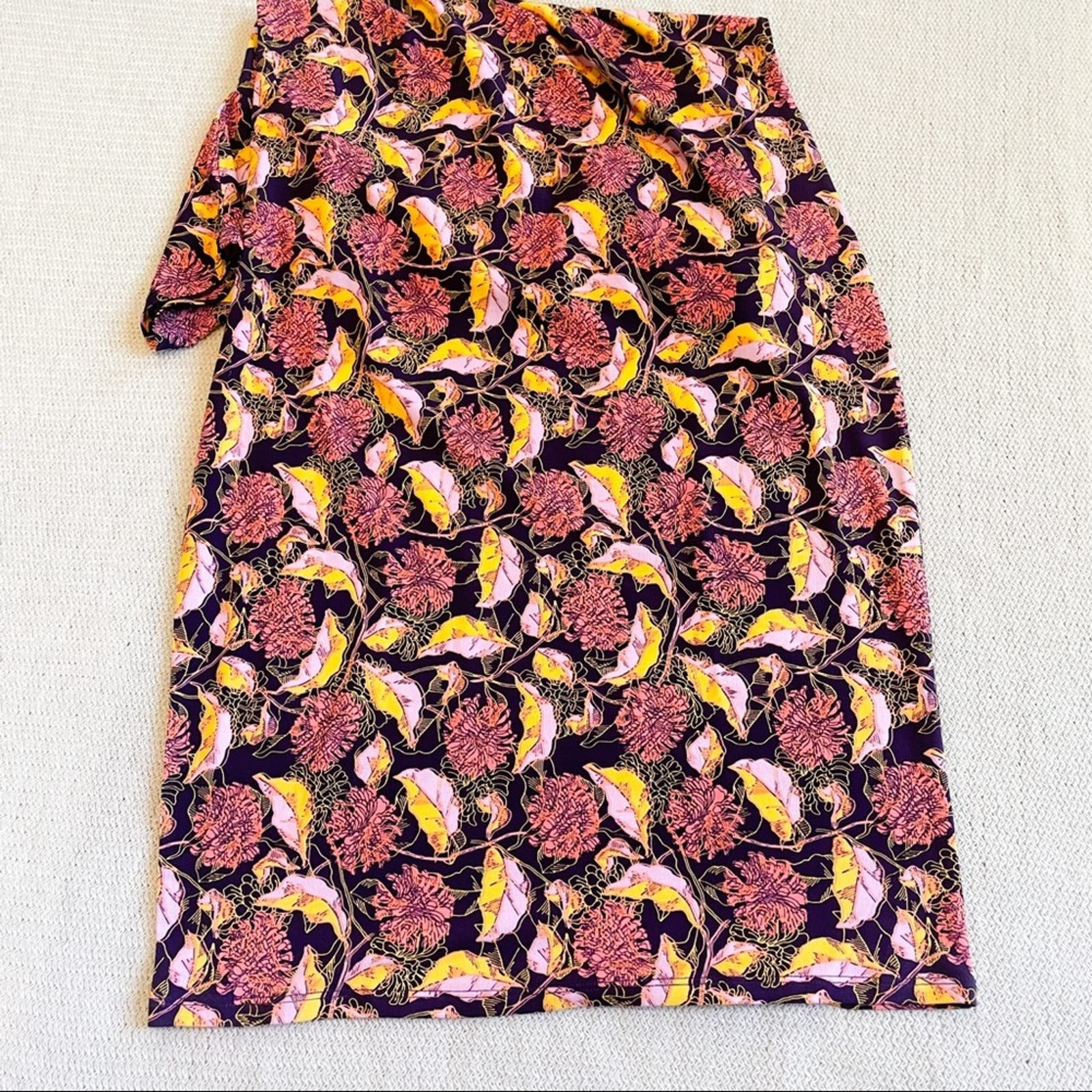 Perfect LuLaRoe Purple + Pink Floral Print Knee Length Julia Dress - Medium m1CCExA2w just for you