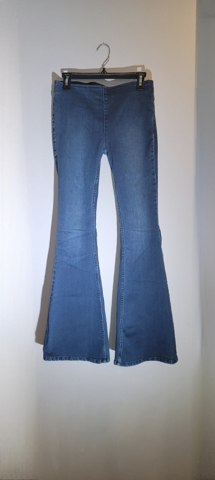 save up to 70% Free People Penny Mid Rise Flare Bell Bottom Jeans Festival County Music Concert G7rgwM37d Discount