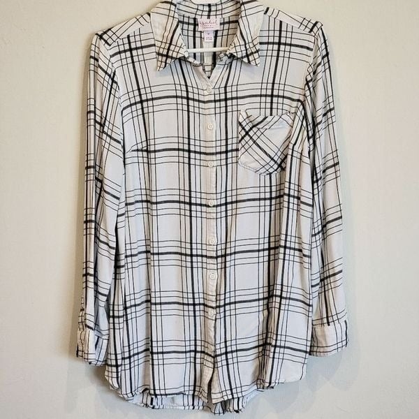 Simple Isabel Maternity Black and White plaid Button Do