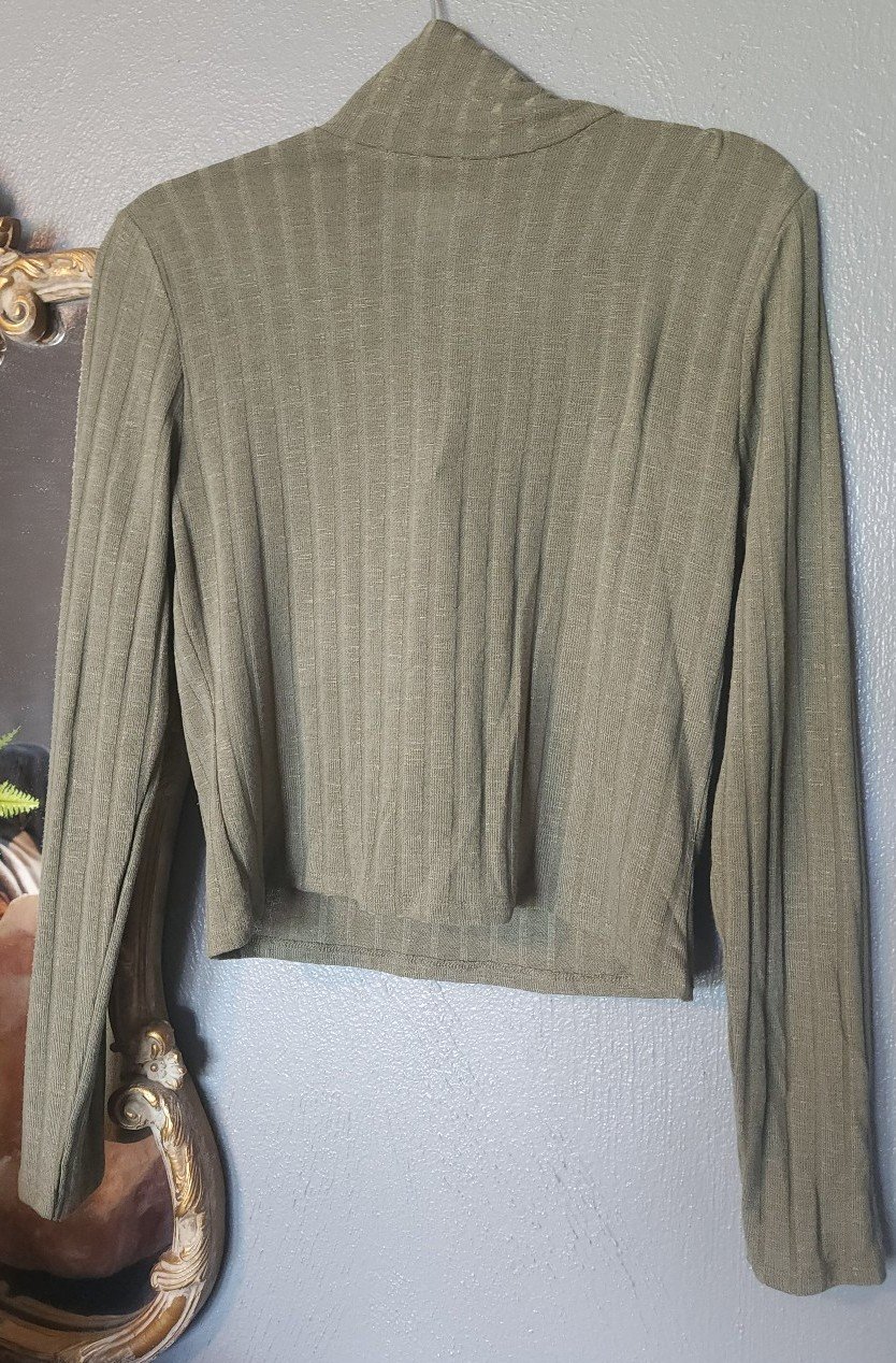 floor price PLANET GOLD Green Cropped Turtleneck W/ Ribbed Detail BRAND NEW W/ TAG Size L JqCqGIqin Counter Genuine 