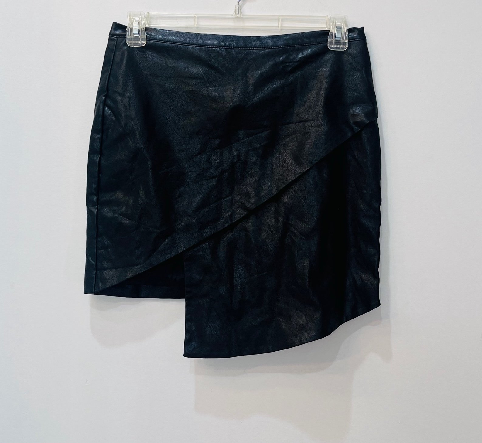 Factory Direct  NWT fashion nova black leather skirt as