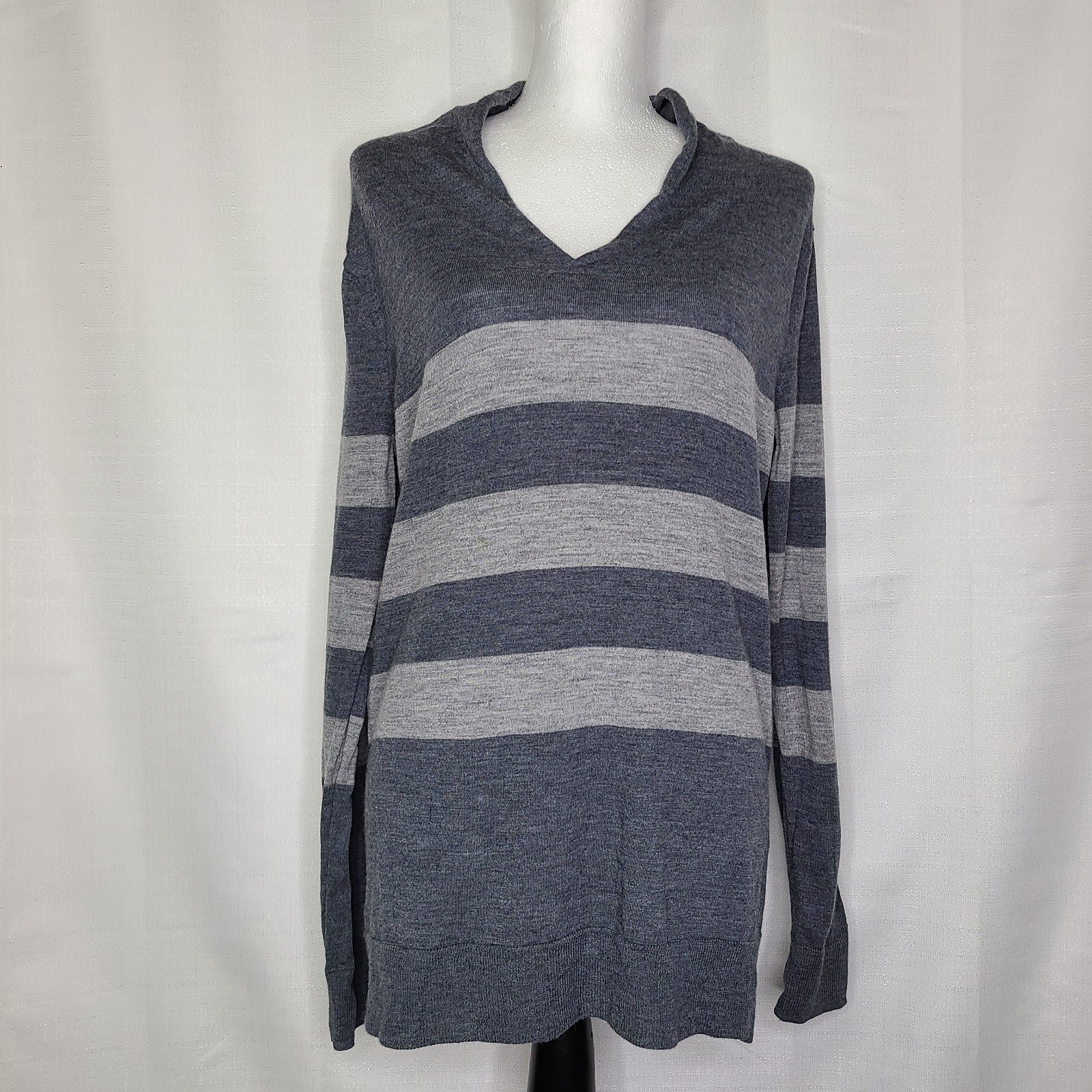 Popular Patagonia Women´s Merino Wool Gray Stripe Sweater Size XL Long Sleeve V Neck JF5YETBjv outlet online shop