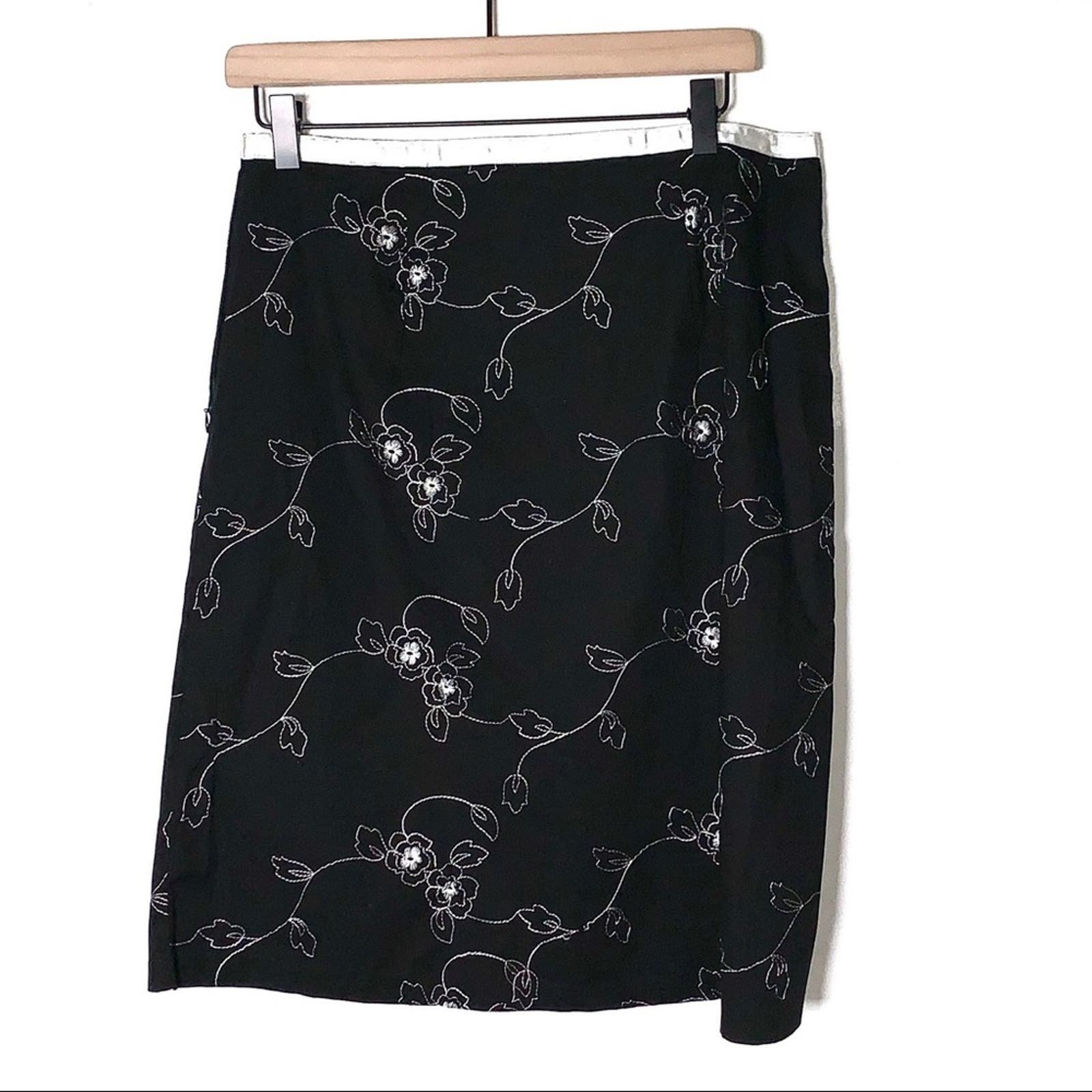 Elegant Anthropologie Lapis flower embroidered black knee length skirt sz medium M O784iFsgc best sale