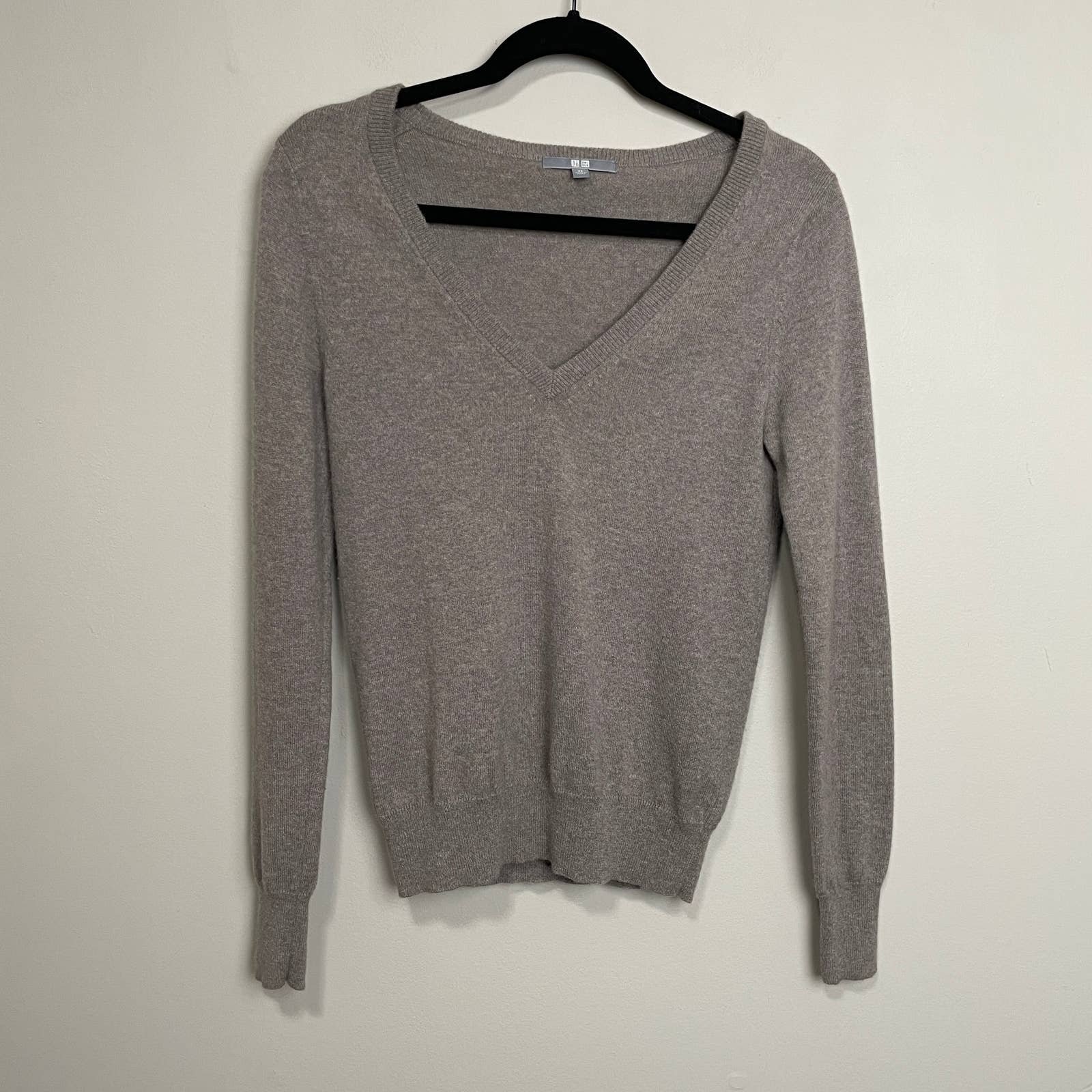 Buy Uniqlo Cashmere V Neck Long Sleeve Pull Over Sweater Brown Tan OJpnWSVgp Novel 