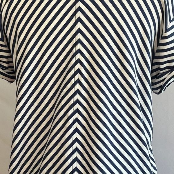 Personality Anthropologie TLA V-Neck Stripe Shirt- Small - NWT MpsjDylMb Hot Sale