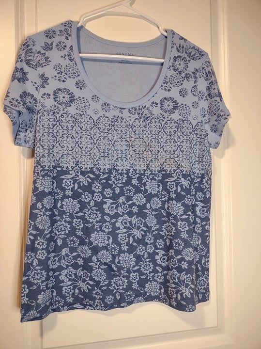 Factory Direct  Sonoma Women short sleeve Blue Top size