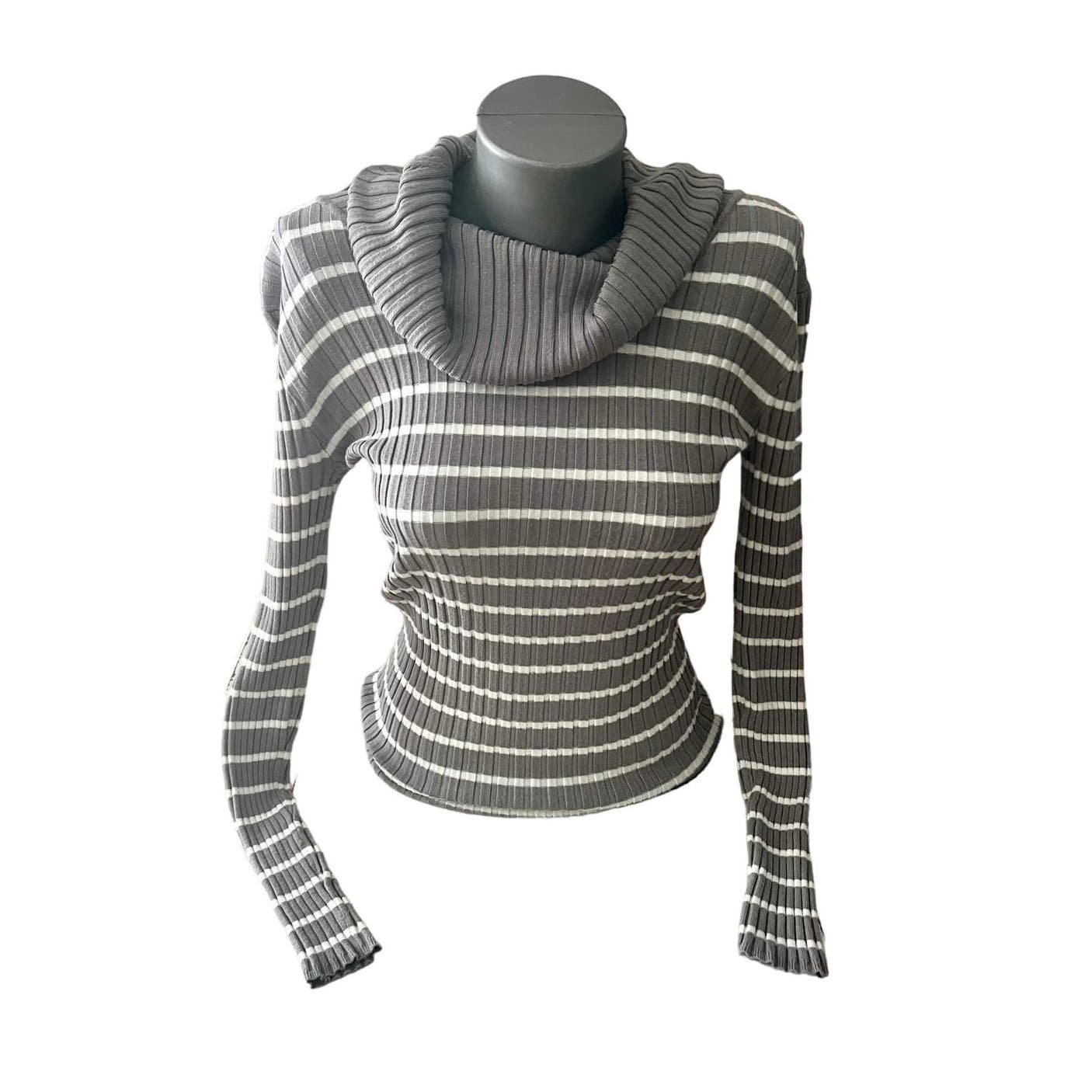 Comfortable Women’s Gray And White Striped Ribbed Apt 9