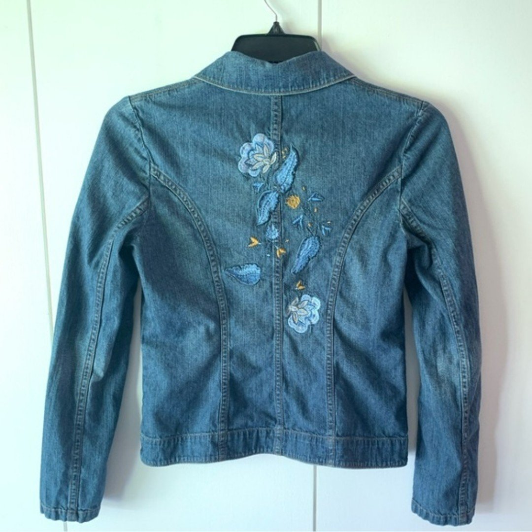 Perfect Express Embroidered Denim Jacket Size: Small GC