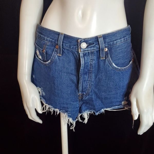 Stylish Levi´s 501 Distressed Blue Jean Shorts (28) GxBq4pdZG Great