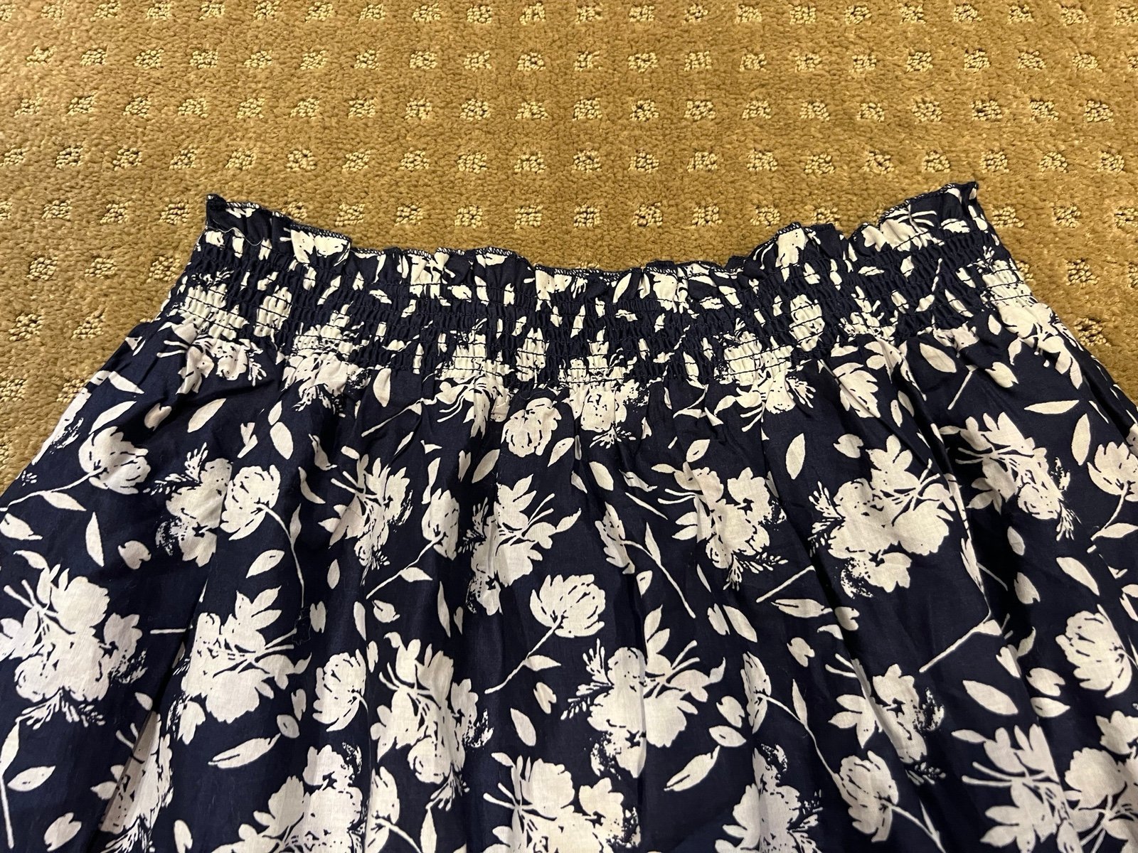 Perfect Downeast navy blue/white floral midi/knee length skirt (25” skirt), NMGo5rQSw High Quaity