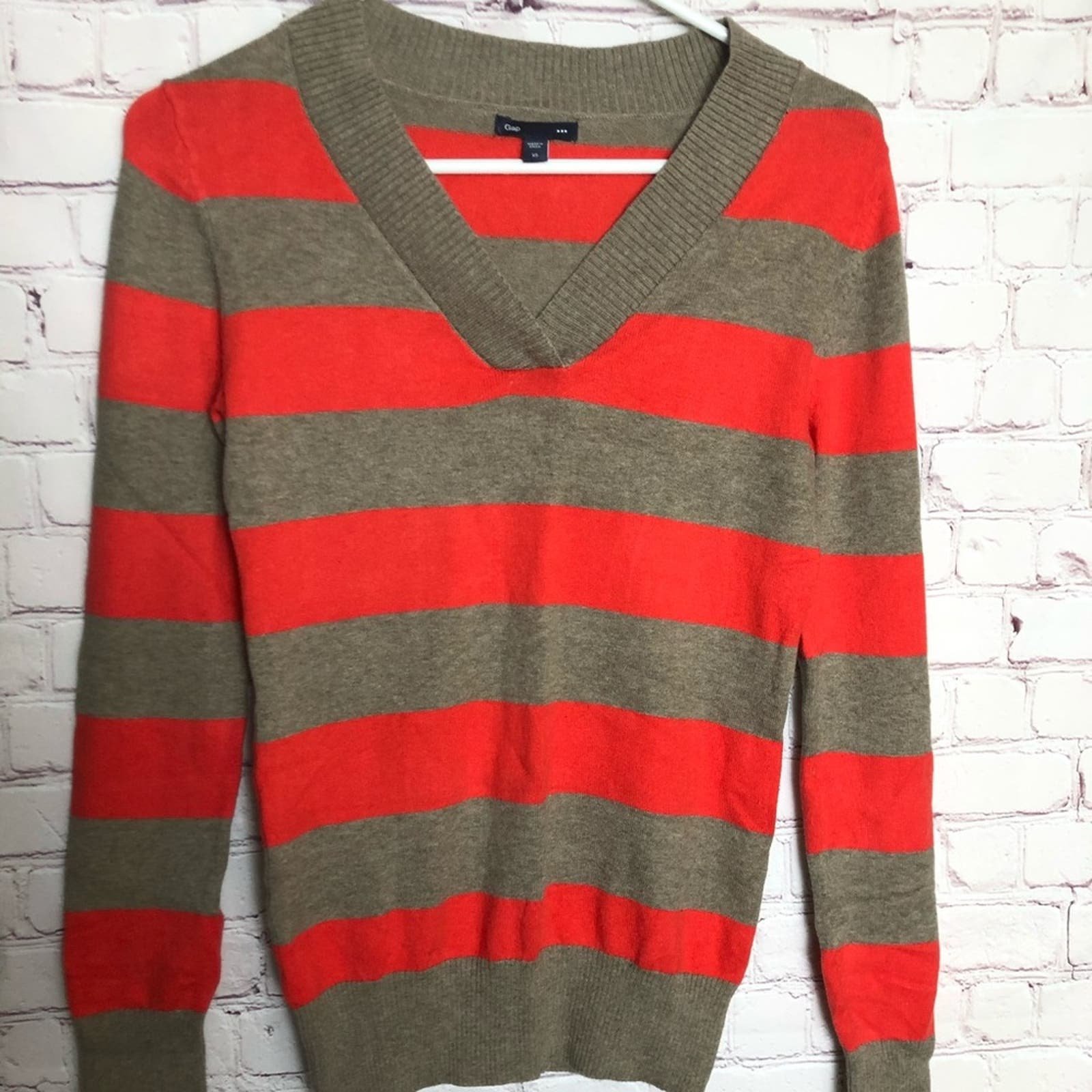 Authentic Gap Women’sLong Sleeve Striped V Front Sweate