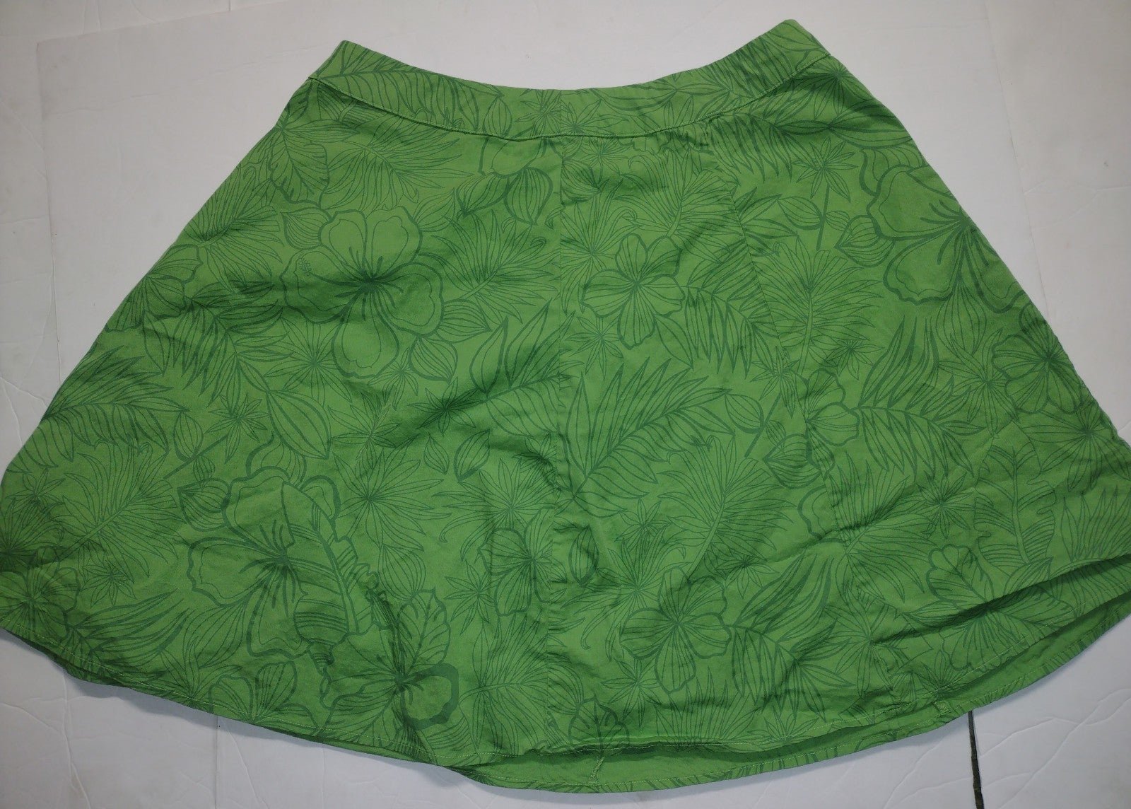 reasonable price St. John’s Bay Skirt 14P Green Floral, Hawaiian Stretch, Above Knee. Modest. gcRssSeTo hot sale