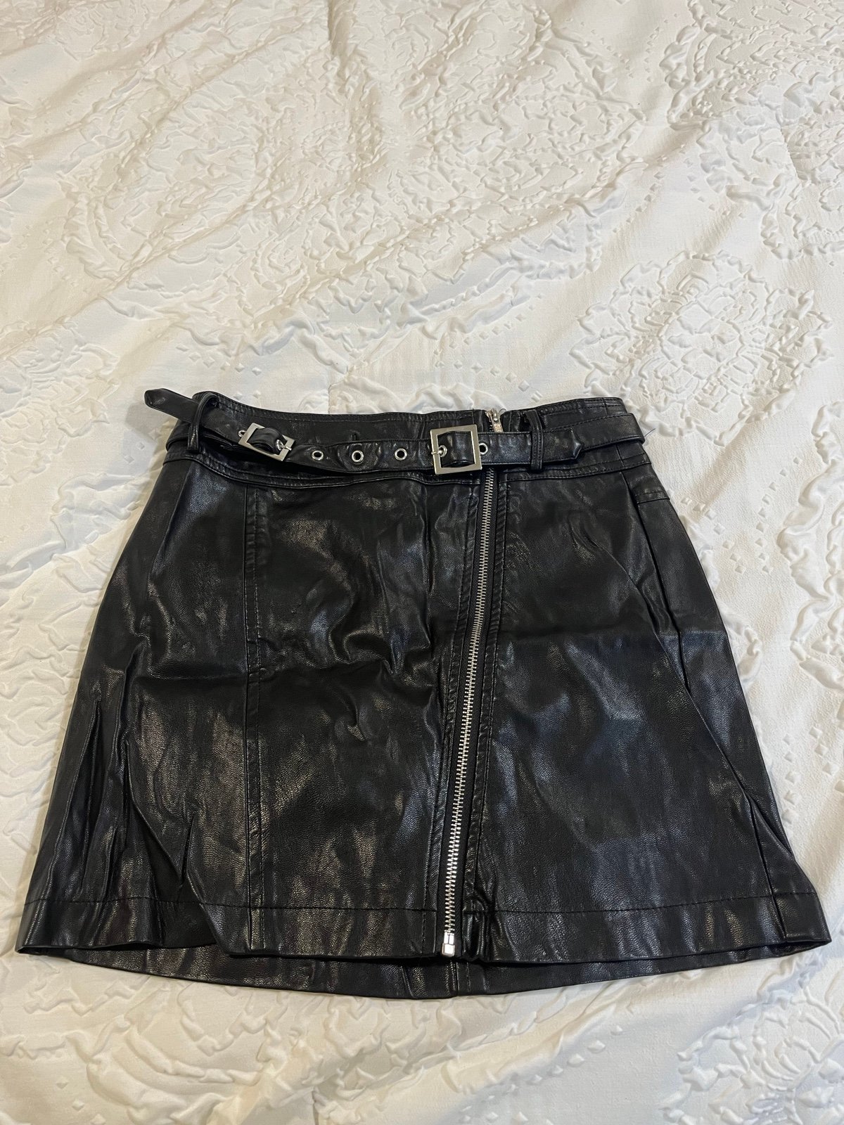floor price Forever 21 black faux leather Skirt size Small plpnnmNyK for sale