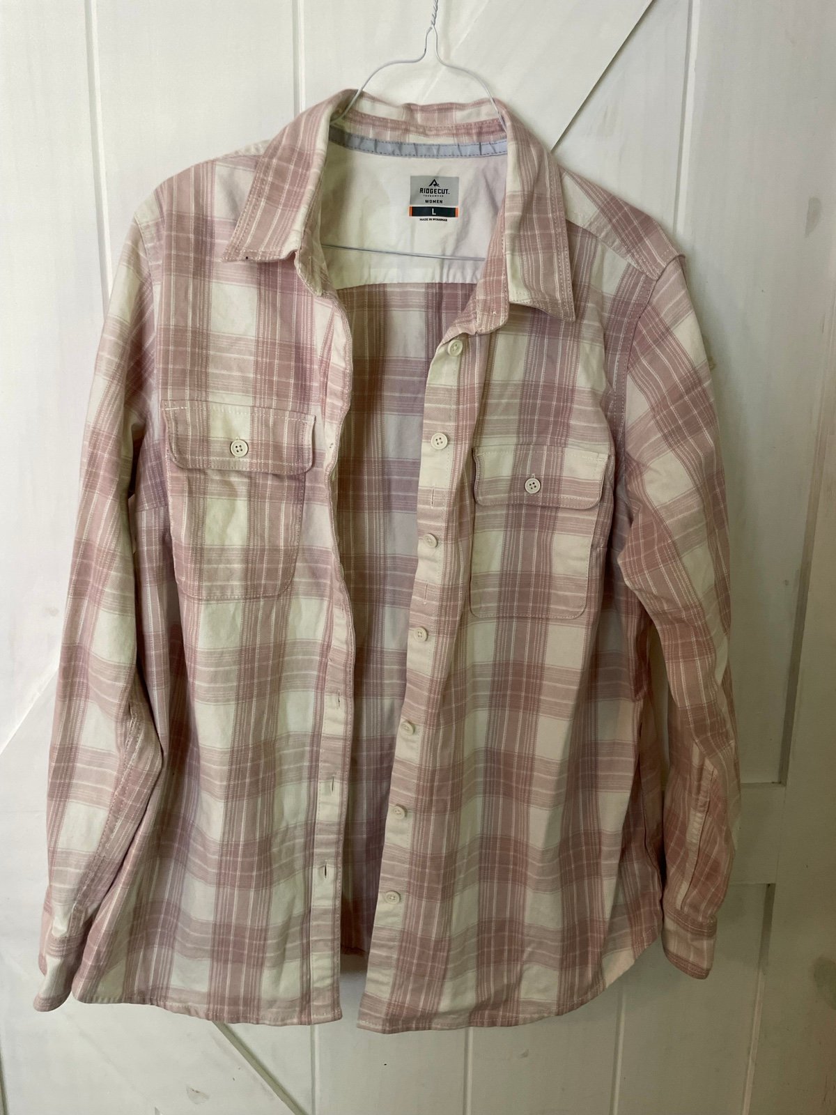 save up to 70% Ridgecut, woman, Large, button down. Fal