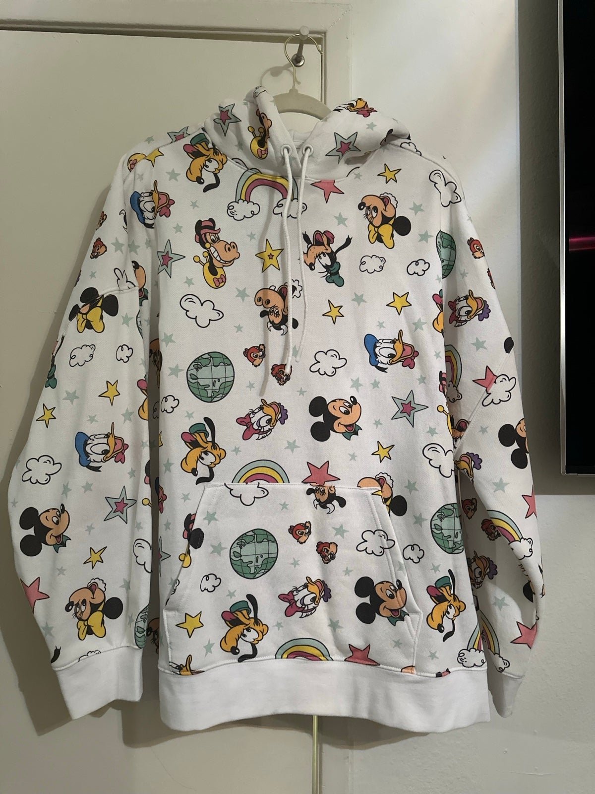 Discounted Disney parks Mickey and friends hoodie 1XL l