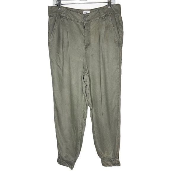 Comfortable ZARA Olive Green Tapered Trouser Pants - Wo