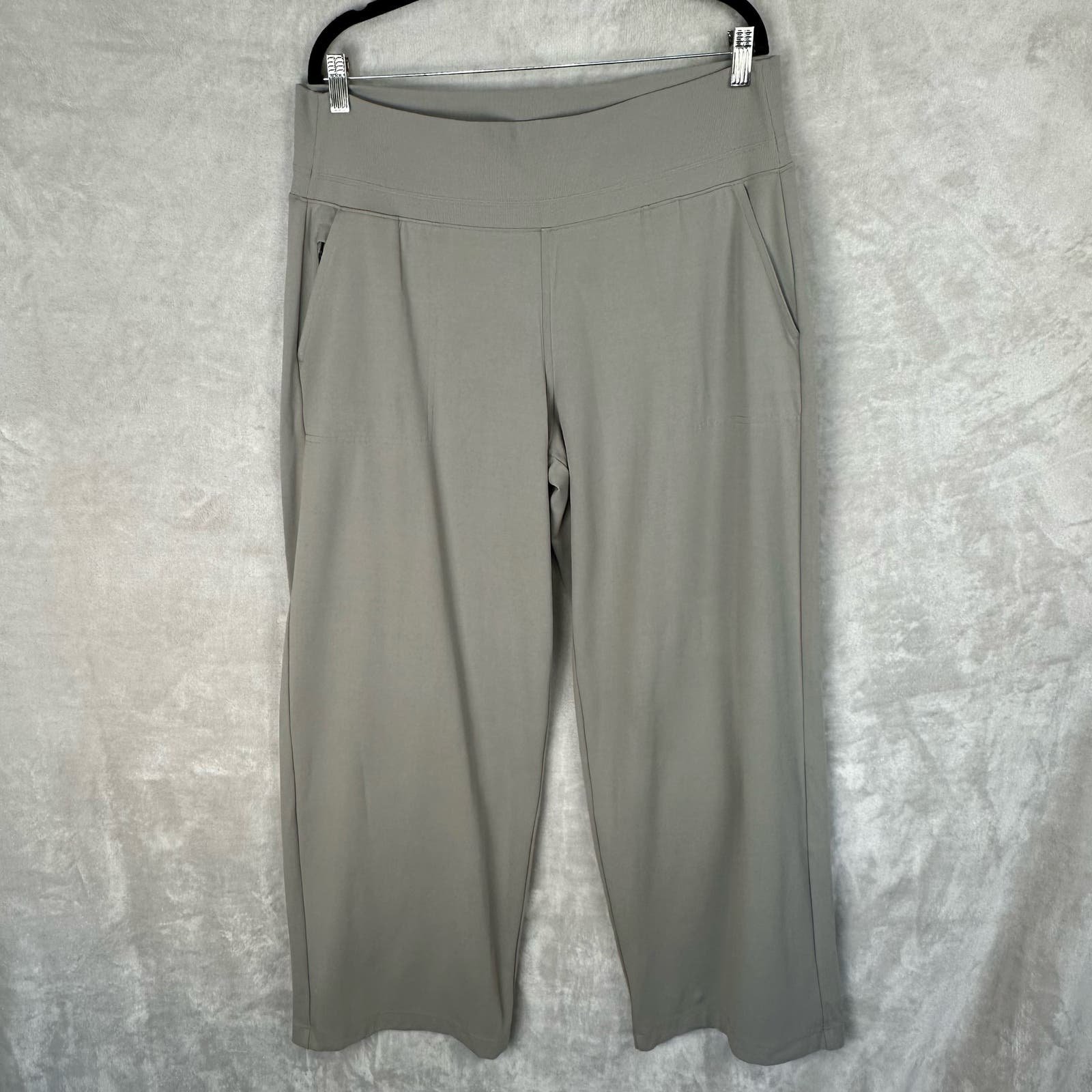 Comfortable Athleta Pants Womens Extra Large Gray Wide 