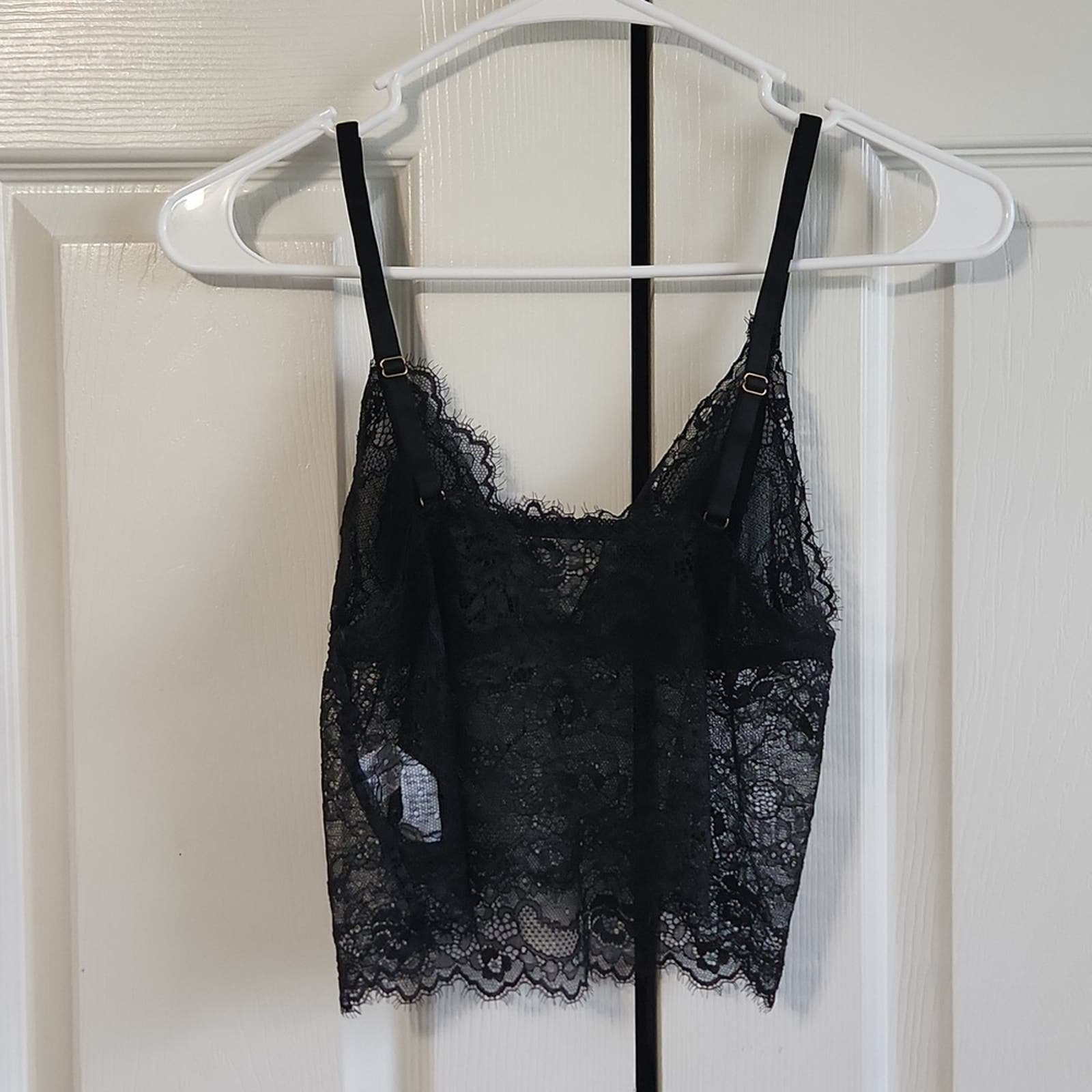 Simple Women´s Black Sexy Sheer Lace V-neck Spaghetti Strap Crop Top Cami Vest Bra SM nFIsxGuES US Outlet
