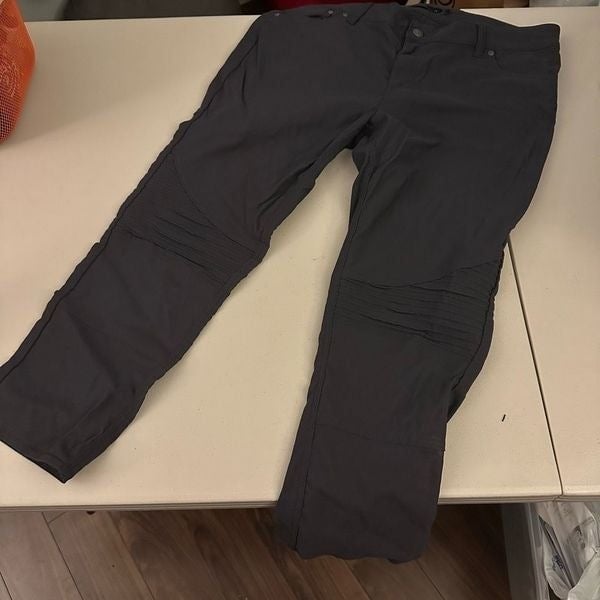 Special offer  Women’s PrAna gray outdoor pants size 14