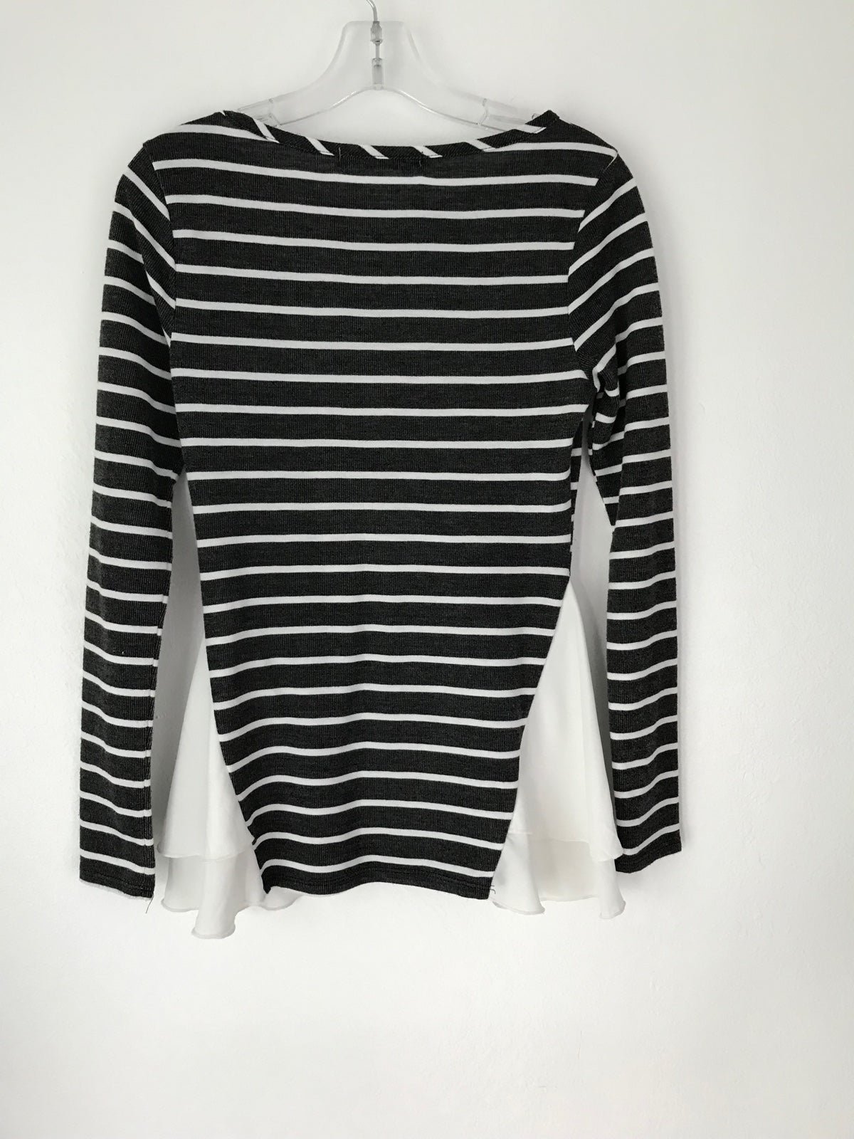 high discount Knit top striped long sleeve gray white women’s fits size small ippI1B0EG Online Shop