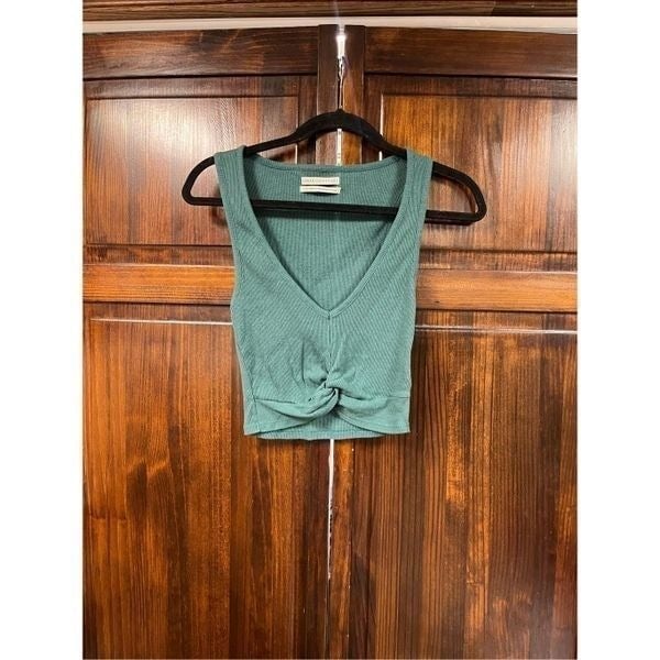 high discount Urban Outfitters green sleeveless crop to