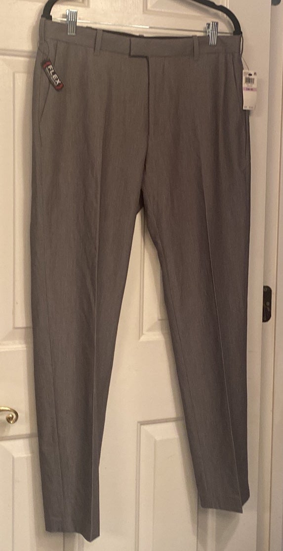 Personality Men’s dress pants Van Heusen new with tags 