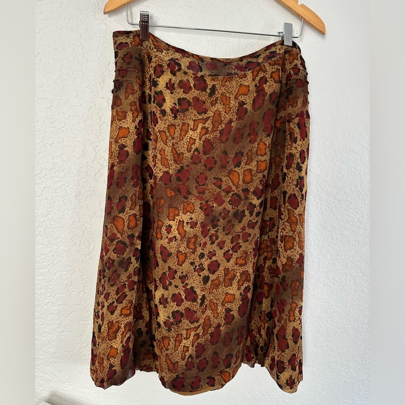 Comfortable Vintage Laura Ashley Midi Skirt 100% Silk B
