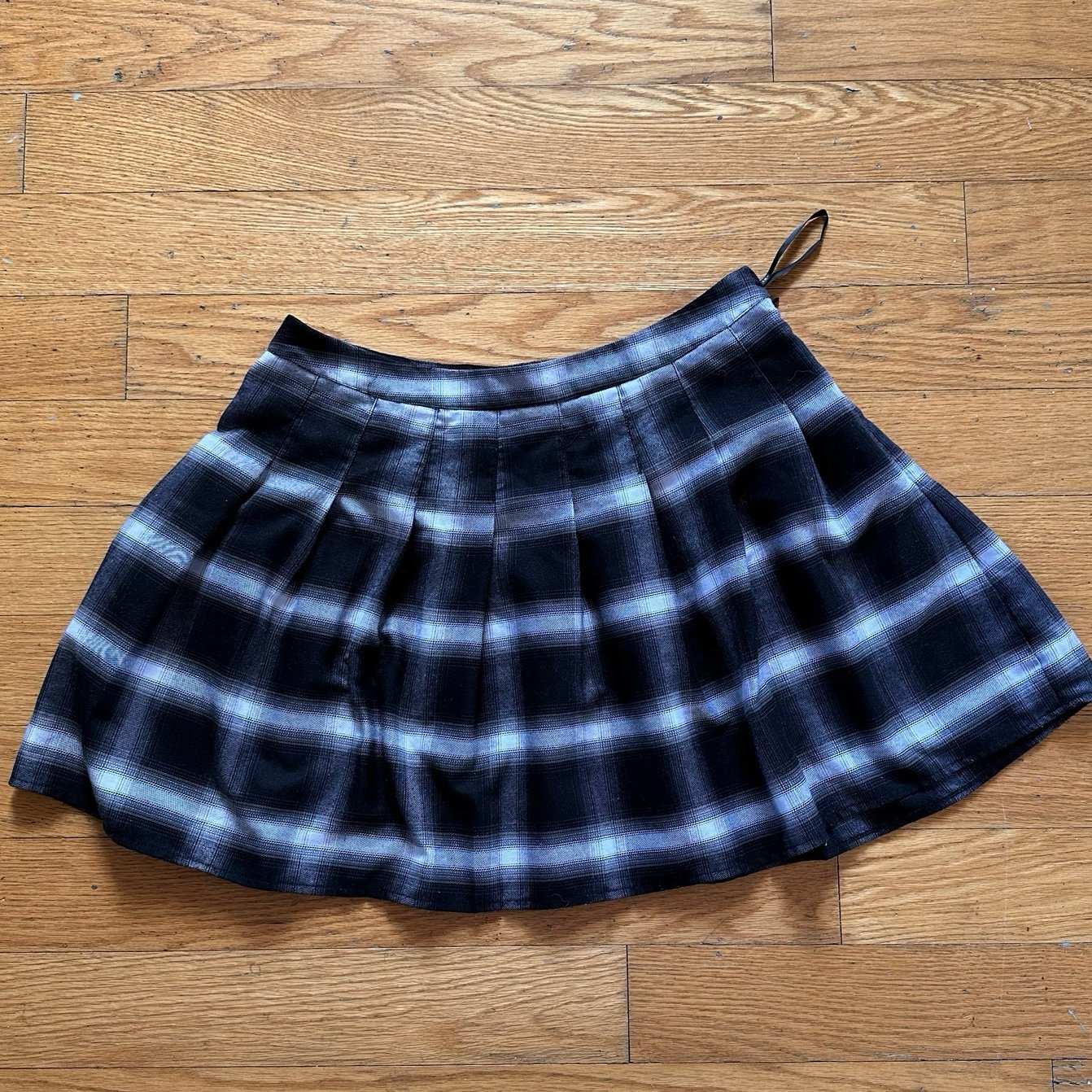 floor price Women’s black and white plaid skirt size 12