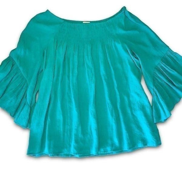 The Best Seller Chicos Green Smocked Peasant Top sz 1 F