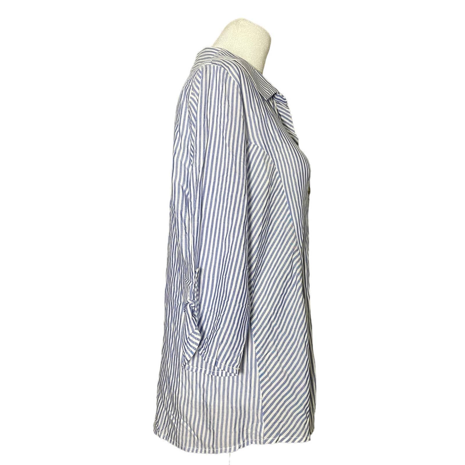 Authentic Naif Women´s Blue and White Striped Button-up Collared Blouse Sz Medium Petite fy0ItlK6i Cheap